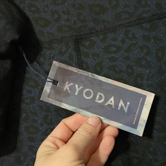 Brand new Kyodan 2 piece blue sparkly cheetah print work out set 😍😍😍 - Picture 5 of 17